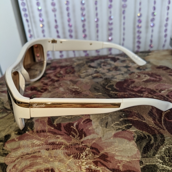 Gucci Sunglasses - Picture 1 of 3
